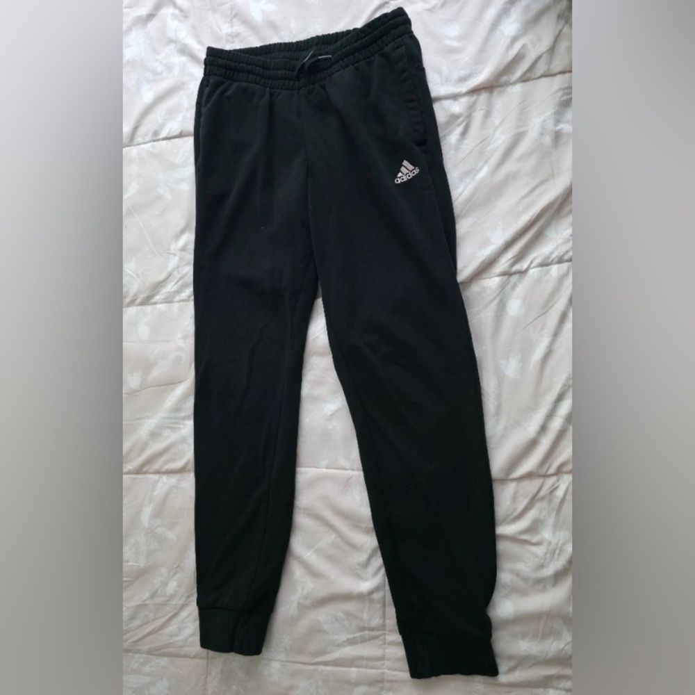 NWOT “Adidas” Black w/ Pink embroidered logo & letters on backleg jogger medium!